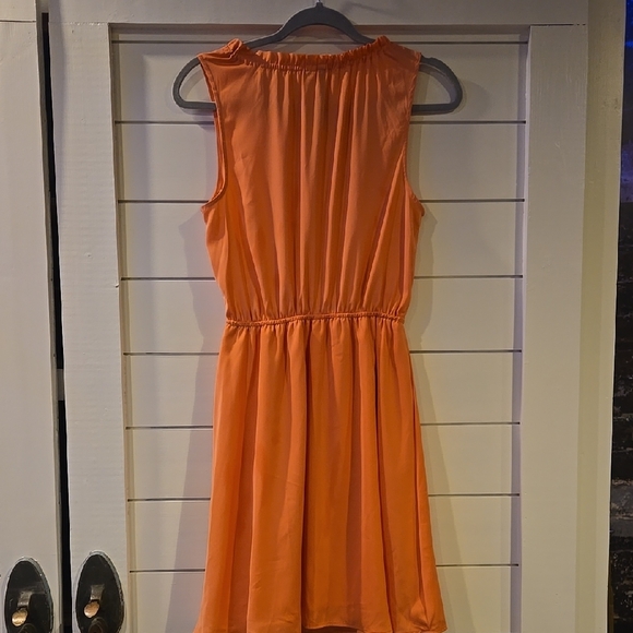 Peach Summer Sleeveless Dress - Picture 2 of 3